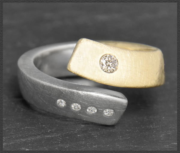 Preview: Diamant Ring mit 0,23ct, 585 Gelbgold & Weißgold