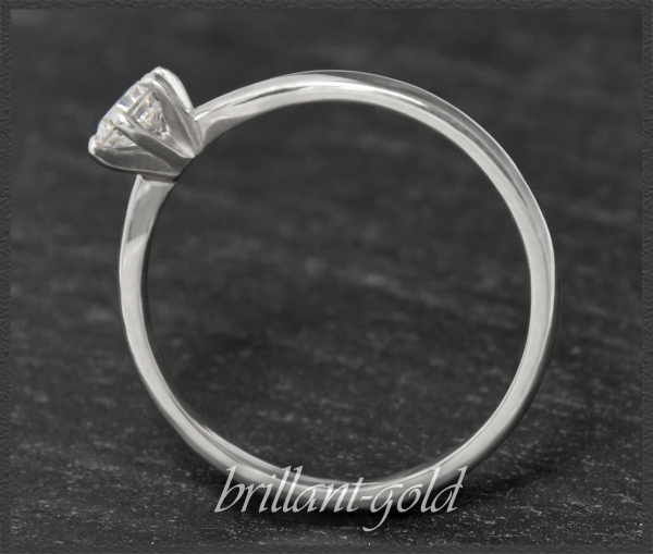 Diamant Solitär Brillant Ring 0,26ct River D & VS