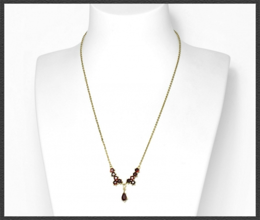 Collier 333 Gold mit 4ct roten Granaten, Antik