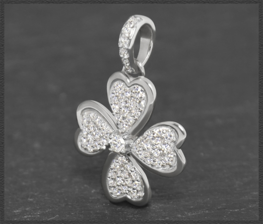Anhänger "Kleeblatt"; 0,40ct Diamanten, 10K Gold