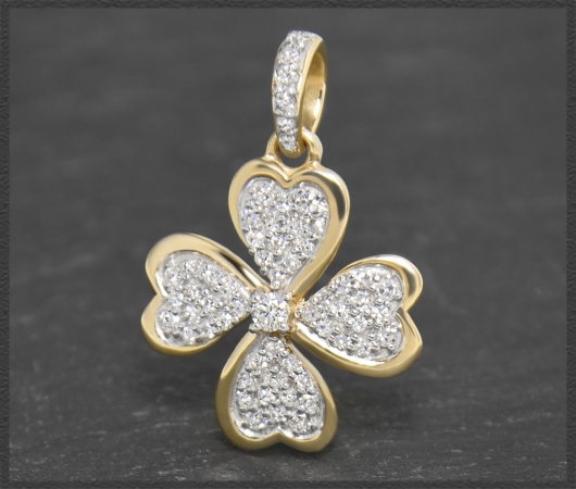 Anhänger "Kleeblatt"; 0,40ct Diamanten, 10K Gold