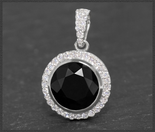 Gold Anhänger mit 3,15ct Diamant & Onyx