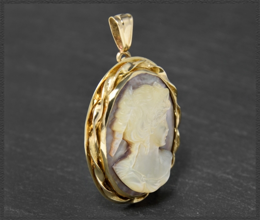 Anhänger mit Perlmutt Gemme, 585 Gold, Vintage