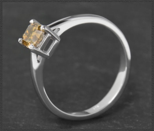 Diamant Ring 0,69ct im Radiant-Schliff, 585 Weißgold