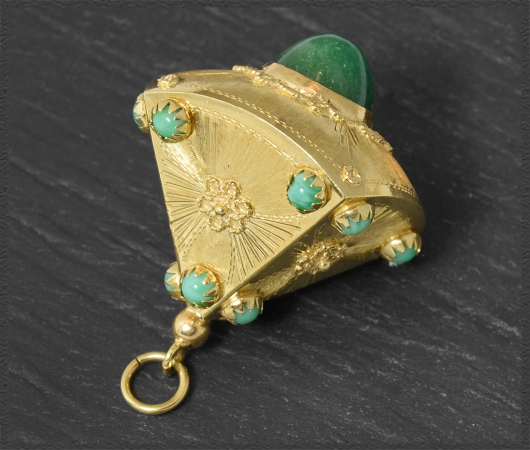 Anhänger 750 Gold, graviert & Jade, Made in ITALY