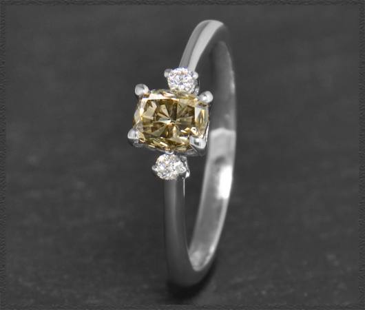 Diamant 0,80ct Solitär Ring, Kissenschliff, 585 Gold