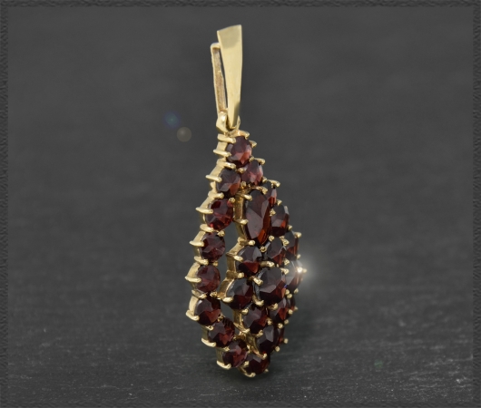Granat Anhänger mit 5,50ct in 333 Gelbgold, Vintage