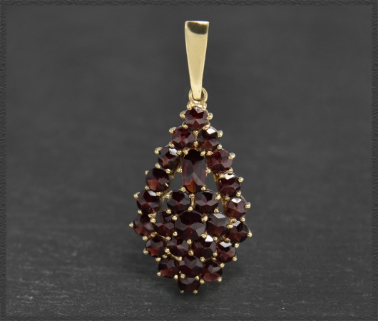 Granat Anhänger mit 5,50ct in 333 Gelbgold, Vintage