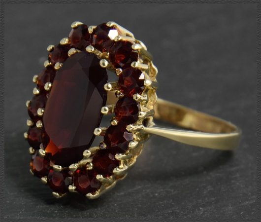 Vintage Ring, 5,40ct Granate, 333 Gold, um 1960