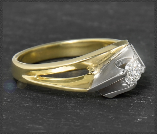 Ring, lupenreiner 0,24ct Brillant, 585 Gold, Vintage