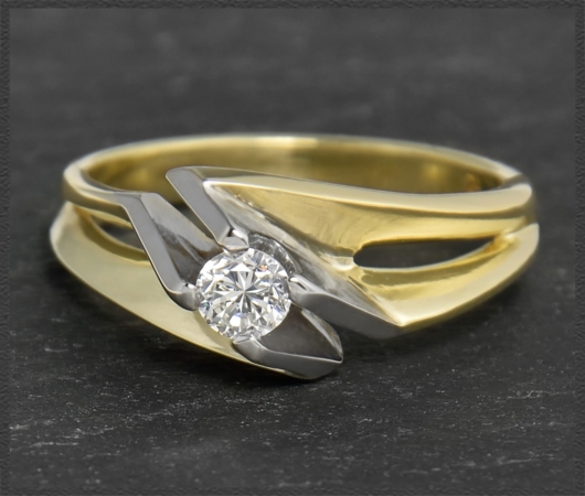Ring, lupenreiner 0,24ct Brillant, 585 Gold, Vintage
