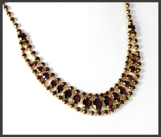 Vintage 333 Gold Collier, 36ct rote Granate