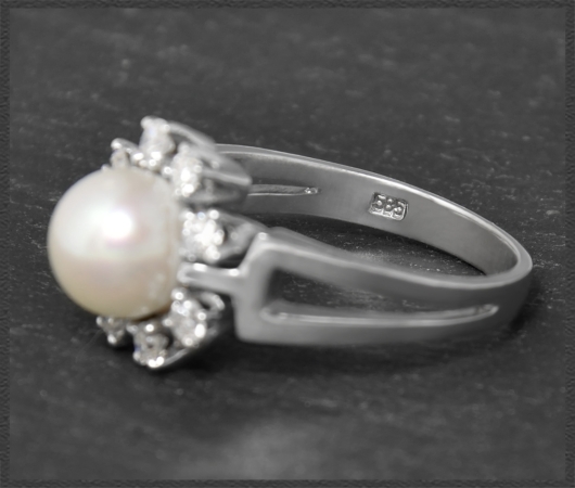 Diamant & Perlen Ring, 0,32ct Brillanten, 585 Weißgold
