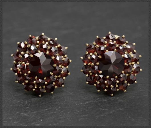 Ohrclips mit 7,80ct Granaten, 333 Gelbgold, Vintage