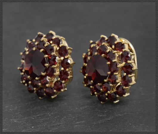 Ohrclips mit 7,80ct Granaten, 333 Gelbgold, Vintage