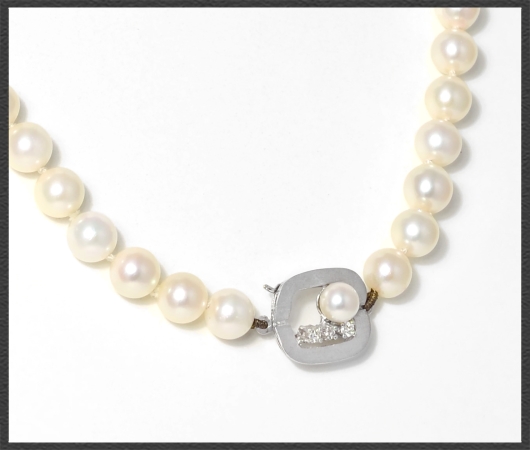 Akoya-Perlen Collier, 585 Weißgold & Diamant Verschluss