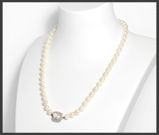 Akoya-Perlen Collier, 585 Weißgold & Diamant Verschluss