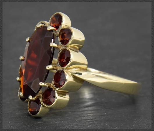 Granat Ring mit 4,6ct, 333 Gold, Antiker Cocktailring