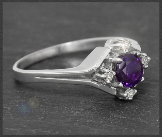 Diamant & Amethyst Ring mit 0,63ct, 585 Weißgold