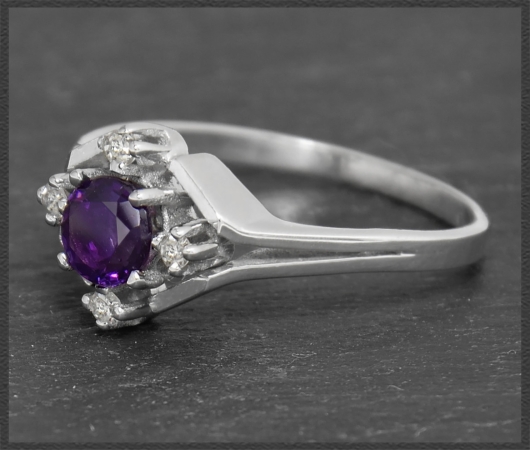 Diamant & Amethyst Ring mit 0,63ct, 585 Weißgold