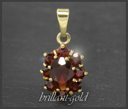 Granat Anhänger mit 2,70ct, 333 Gelbgold