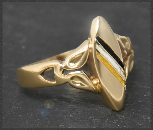 Antiker Ring mit Email Verzierung, 585 Gold, um 1900
