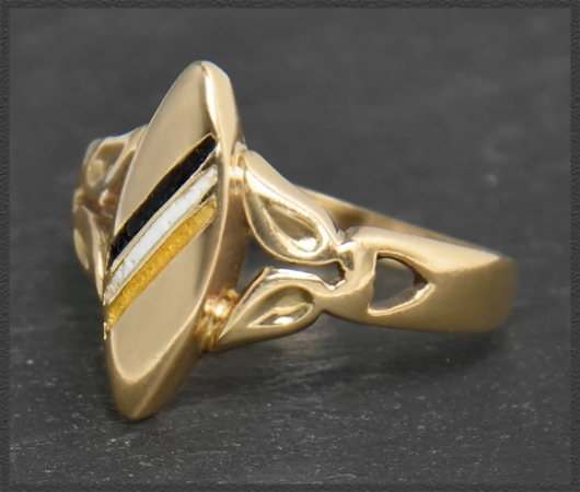 Antiker Ring mit Email Verzierung, 585 Gold, um 1900