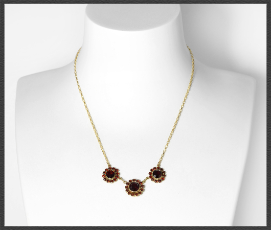Vintage 333 Gold Collier; 4,60ct rote Granate