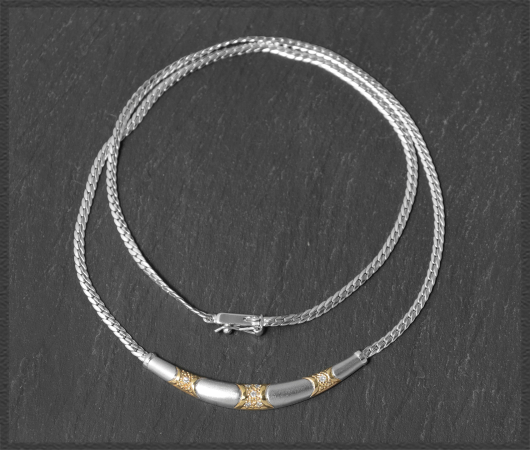 Collier mit 0,10ct Diamanten, 585 Weißgold & Gelbgold