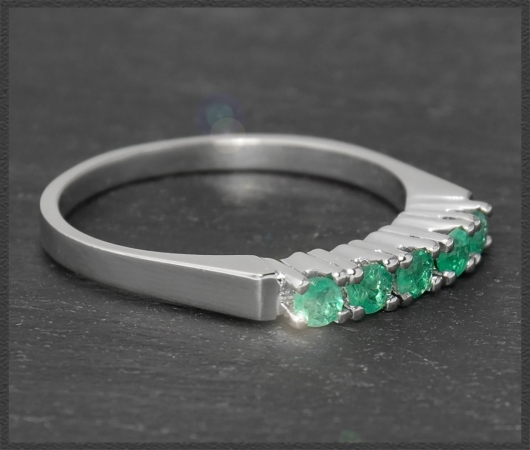 Smaragd Ring mit 0,40ct, 585 Weißgold