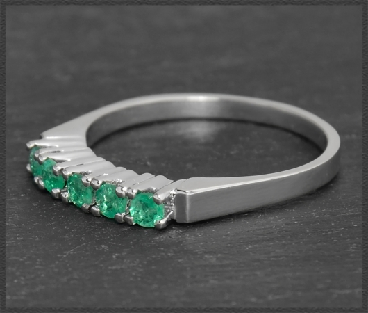 Smaragd Ring mit 0,40ct, 585 Weißgold