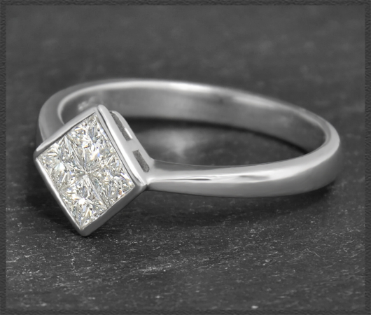 Ring mit 0,60ct Princess Diamanten, Bluff Solitär, Weißgold