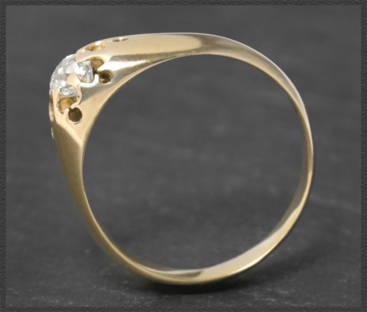 Antik Ring, 0,54ct lupenreiner Kissenschliff Diamant, 585 Gold
