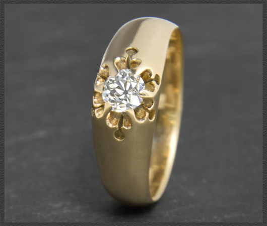 Antik Ring, 0,54ct lupenreiner Kissenschliff Diamant, 585 Gold