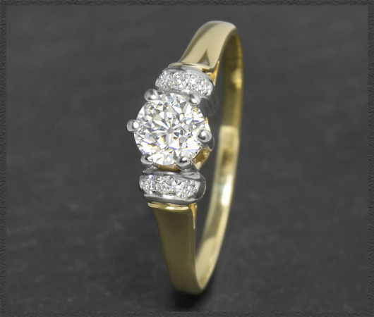 Antiker Ring, 0,71ct Diamanten, 585 Gold, Solitärring
