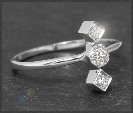 Art Deco Ring mit 0,32ct Altschliff Brillanten, 585 Gold