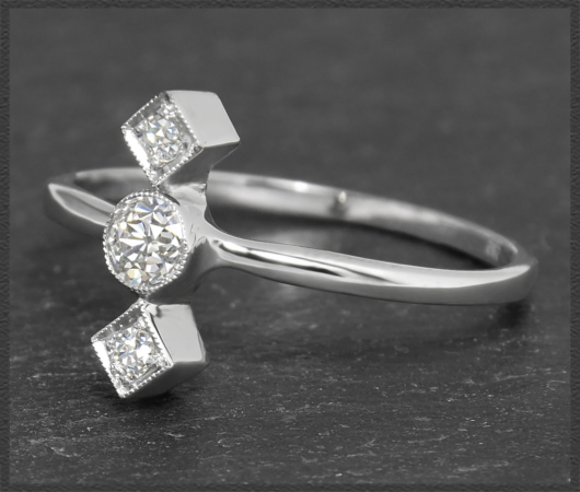 Art Deco Ring mit 0,32ct Altschliff Brillanten, 585 Gold