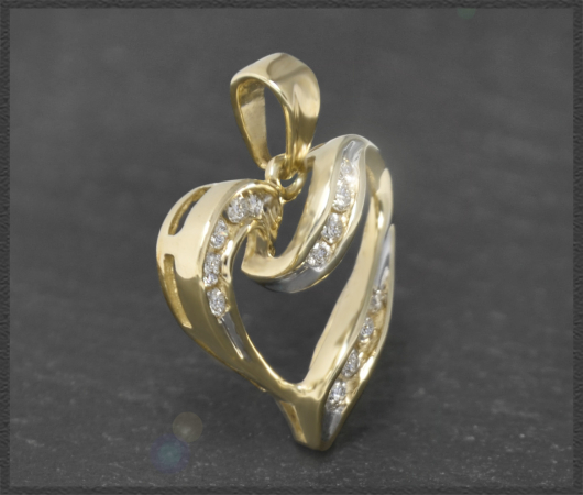 Herz Diamant Anhänger mit 0,30ct Brillanten, Gelbgold