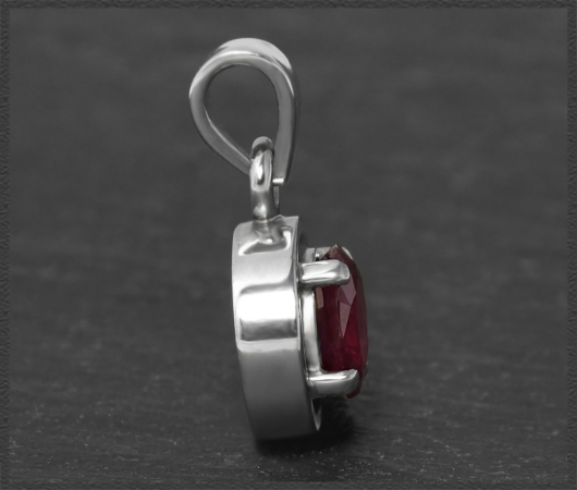 Anhänger mit 1ct Rubin, 585 Weißgold