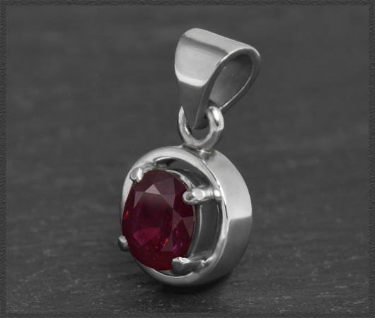 Anhänger mit 1ct Rubin, 585 Weißgold