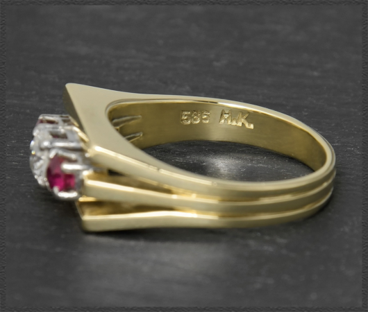 Vintage 0,92ct Diamant & Rubin Trilogie Ring, 585 Gold
